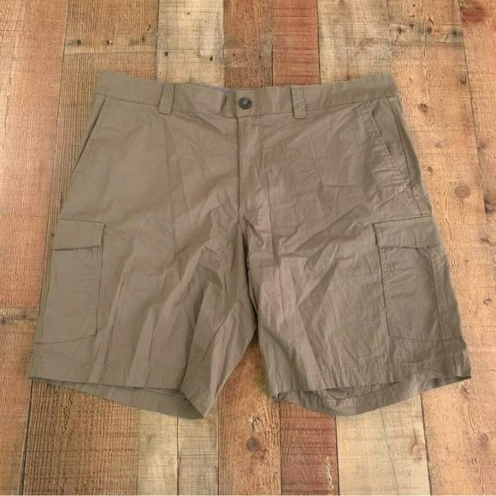 Columbia Mens Regular Fit Khaki Cargo Shorts 38W 10L Cotton Blend